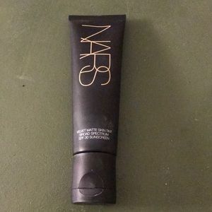 NARS Velvet Matte Skin Tint - SPF 30